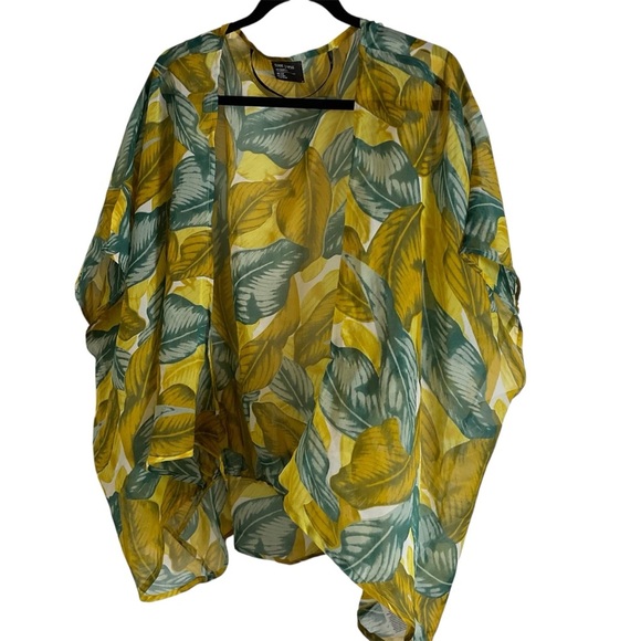 Free Press Woman’s Yellow and Green Leaf Print Kimono - Picture 1 of 13